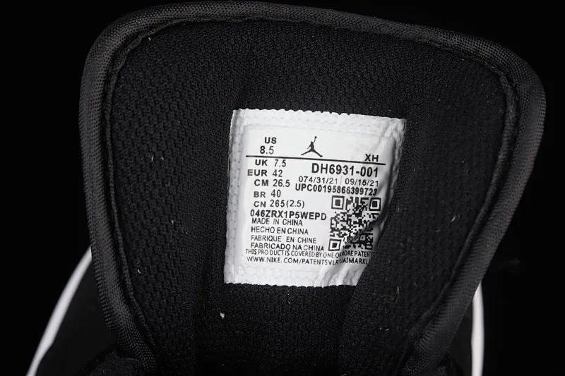All categories Air Jordan Jordan series basketball shoes Air Jordan 1 Low Air Jordan 1 AJ1 Joe 1 black and white laser low-top retro cultural basketball shoes DH6931-001